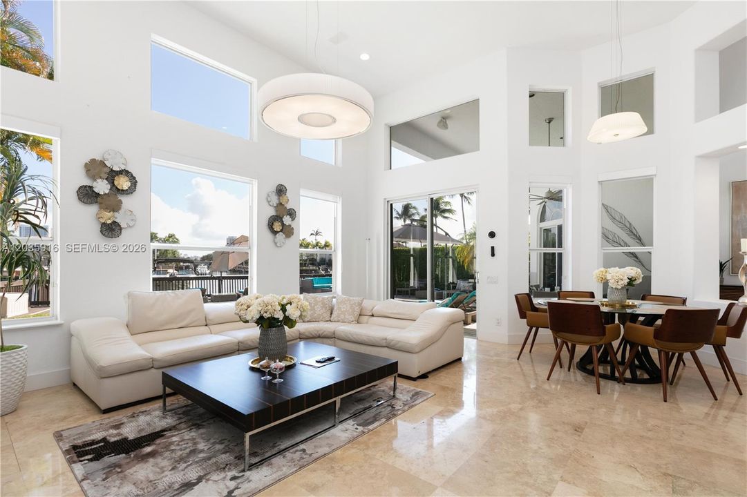 For Rent: $15,000 (4 beds, 4 baths, 4685 Square Feet)