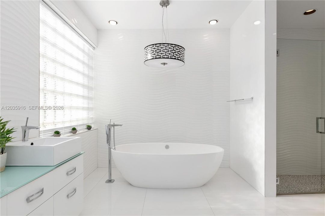 For Rent: $15,000 (4 beds, 4 baths, 4685 Square Feet)