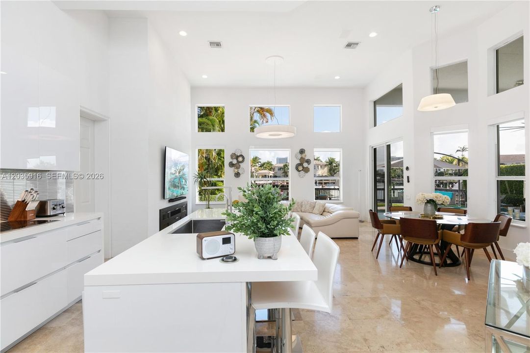 For Rent: $15,000 (4 beds, 4 baths, 4685 Square Feet)