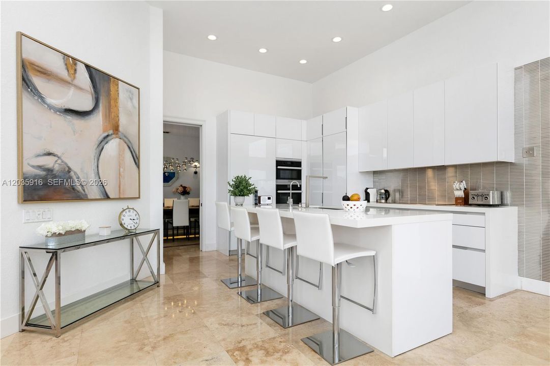 For Rent: $15,000 (4 beds, 4 baths, 4685 Square Feet)