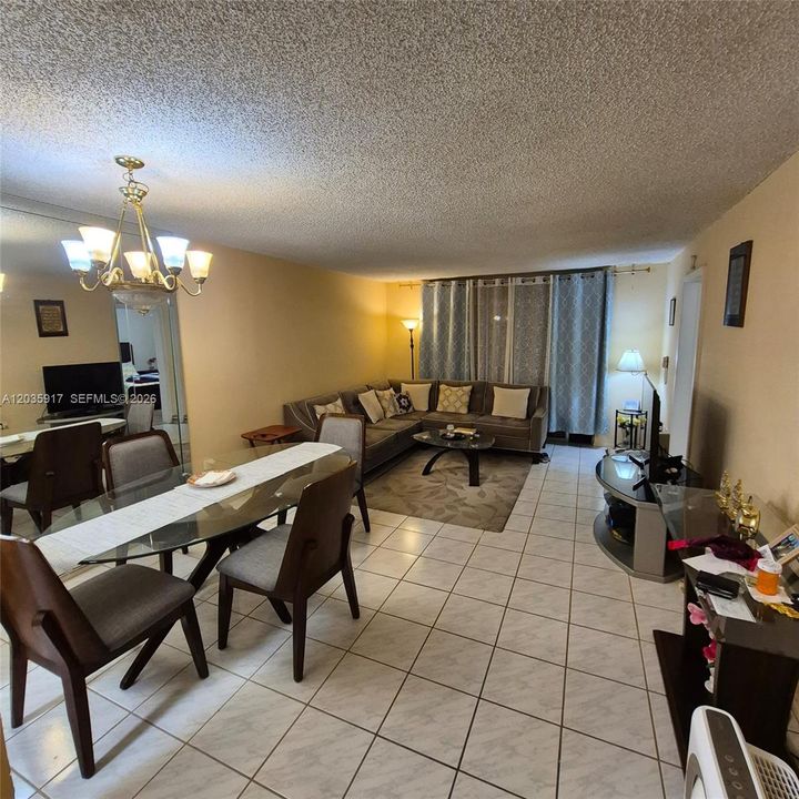 На продажу: $120,000 (2 спален, 2 ванн, 850 Квадратных фут)