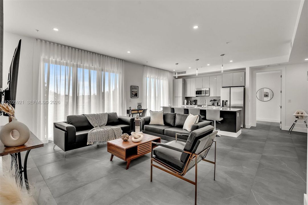 For Rent: $4,980 (3 beds, 3 baths, 1724 Square Feet)