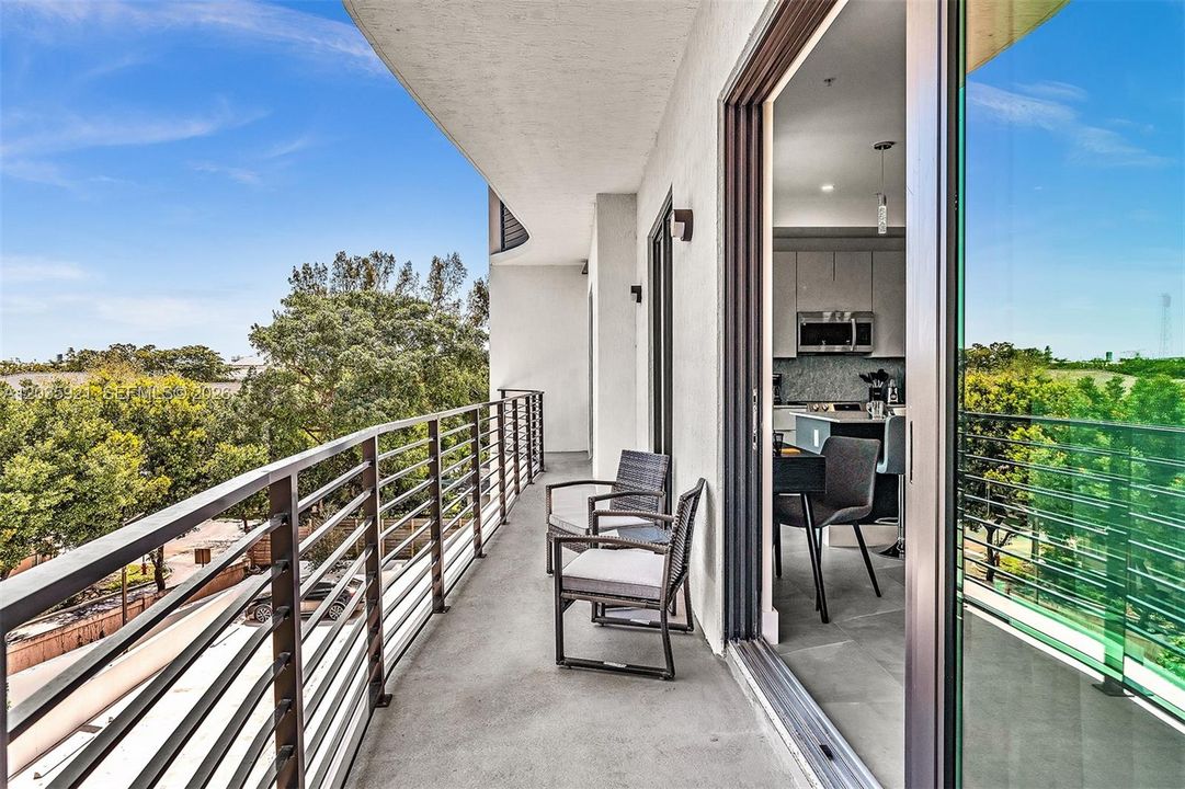 For Rent: $4,980 (3 beds, 3 baths, 1724 Square Feet)