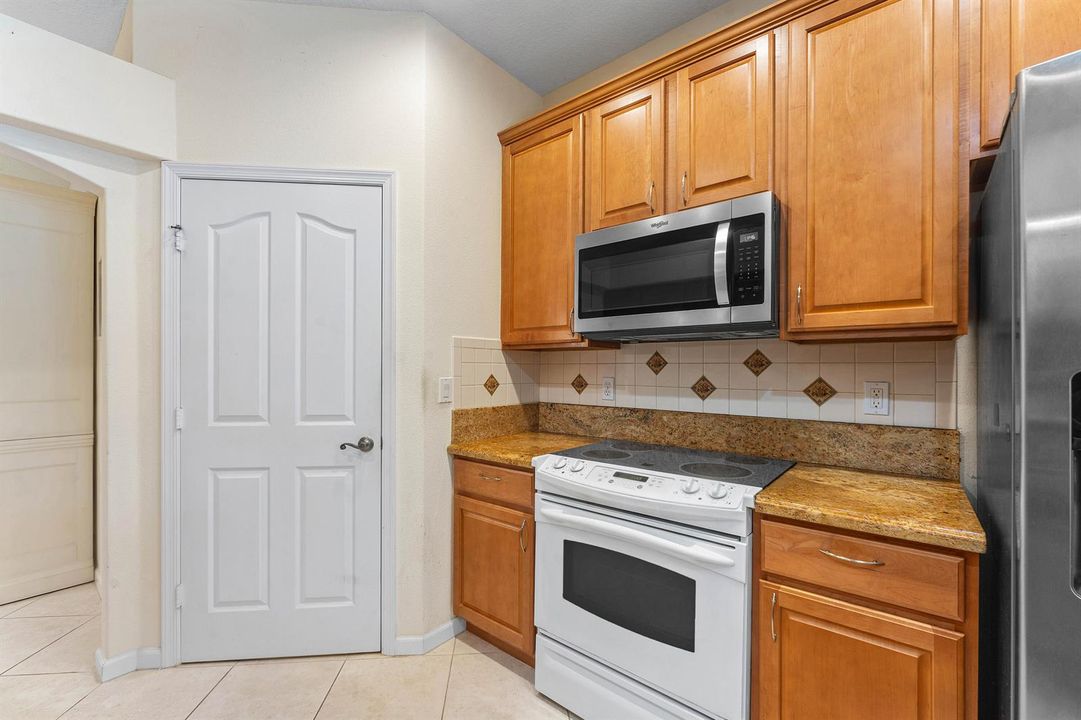 015-4717NorthwestWinterOakCourt-JensenBe