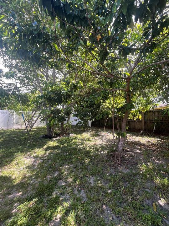 En Venta: $384,990 (3 camas, 2 baños, 1116 Pies cuadrados)