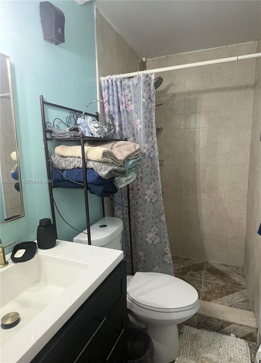 En Venta: $384,990 (3 camas, 2 baños, 1116 Pies cuadrados)