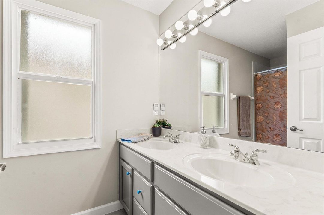 Upstairs Bathroom ~ 8215 Calterra Dr