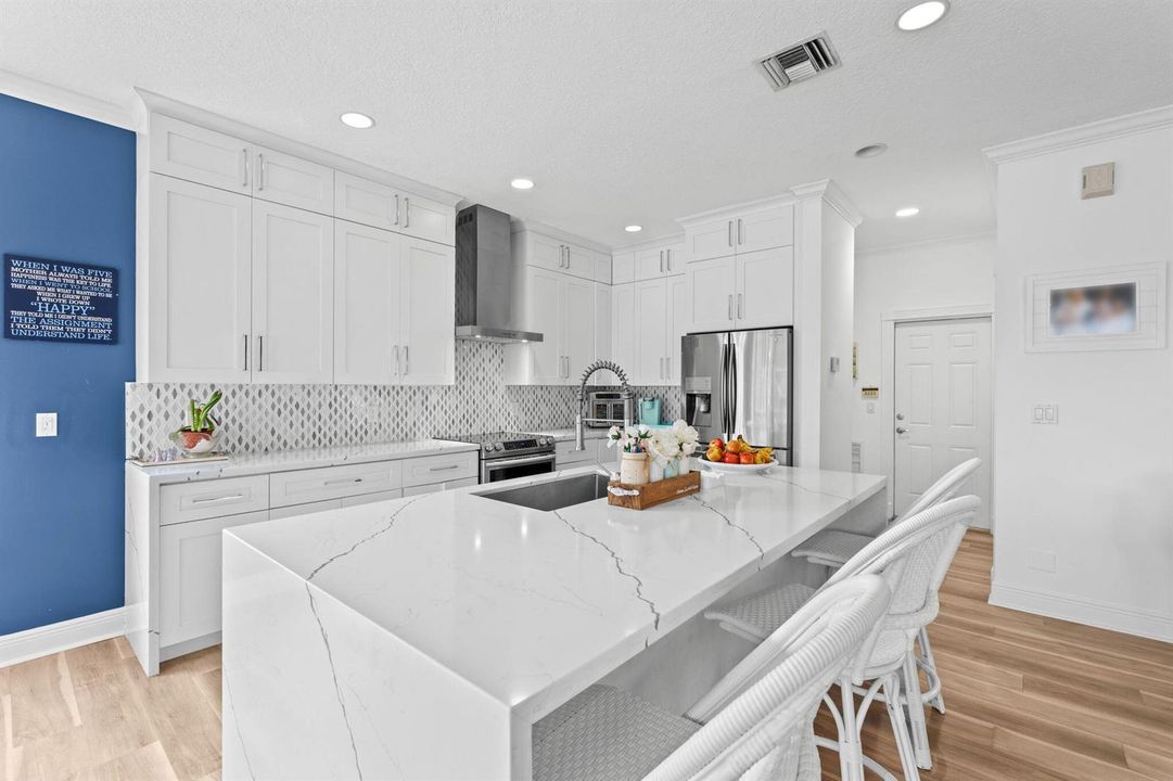 15-web-or-mls-A7406595
