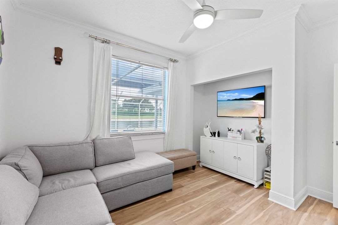 25-web-or-mls-A7406676