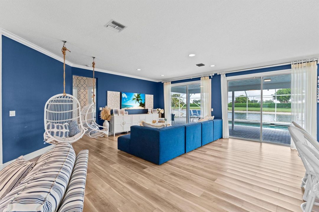 8-web-or-mls-A7406631
