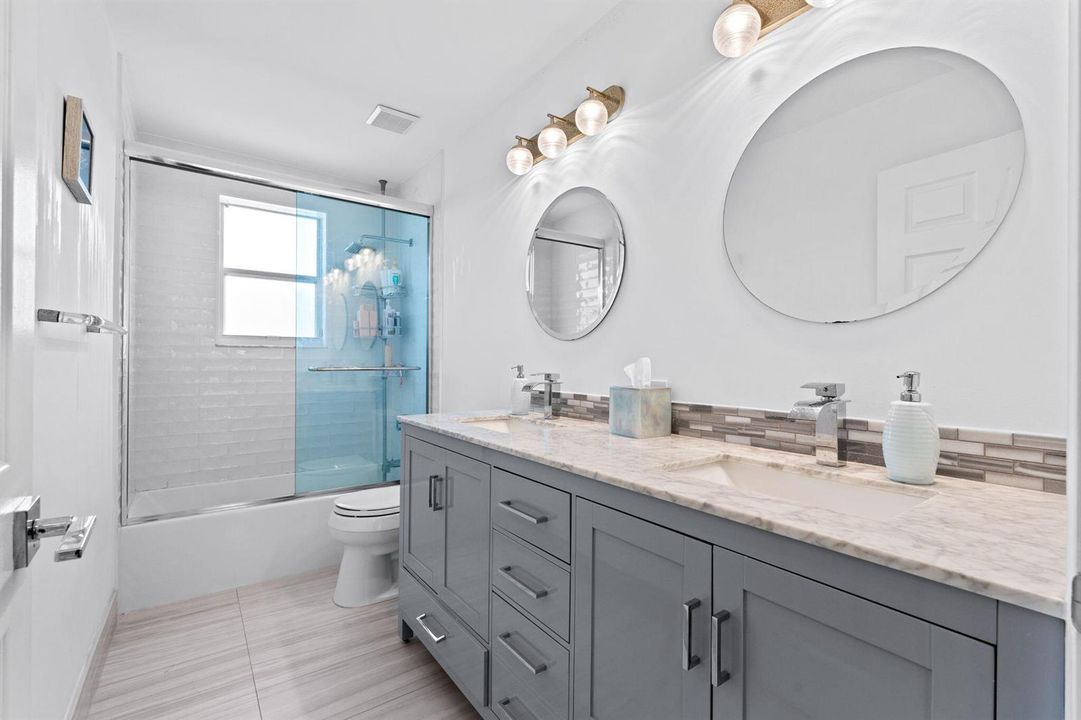 42-web-or-mls-A7406739