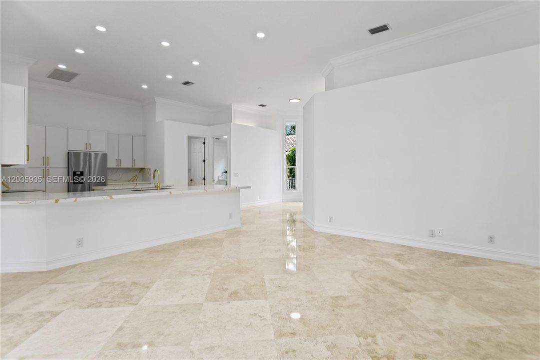 En Venta: $1,649,000 (4 camas, 2 baños, 2833 Pies cuadrados)