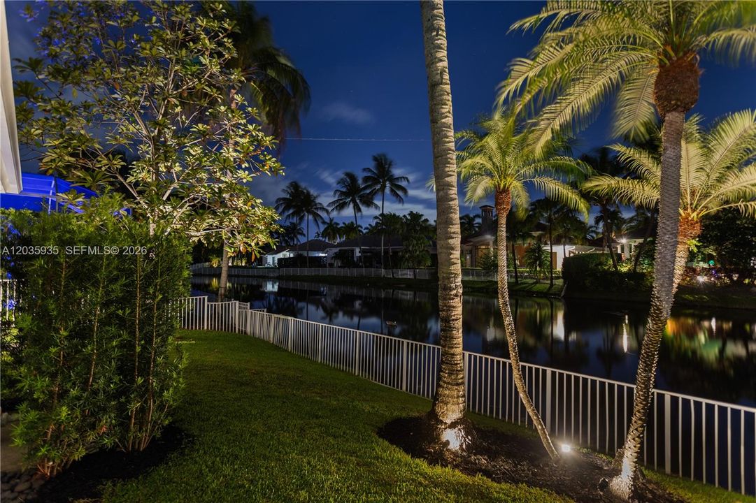 En Venta: $1,649,000 (4 camas, 2 baños, 2833 Pies cuadrados)