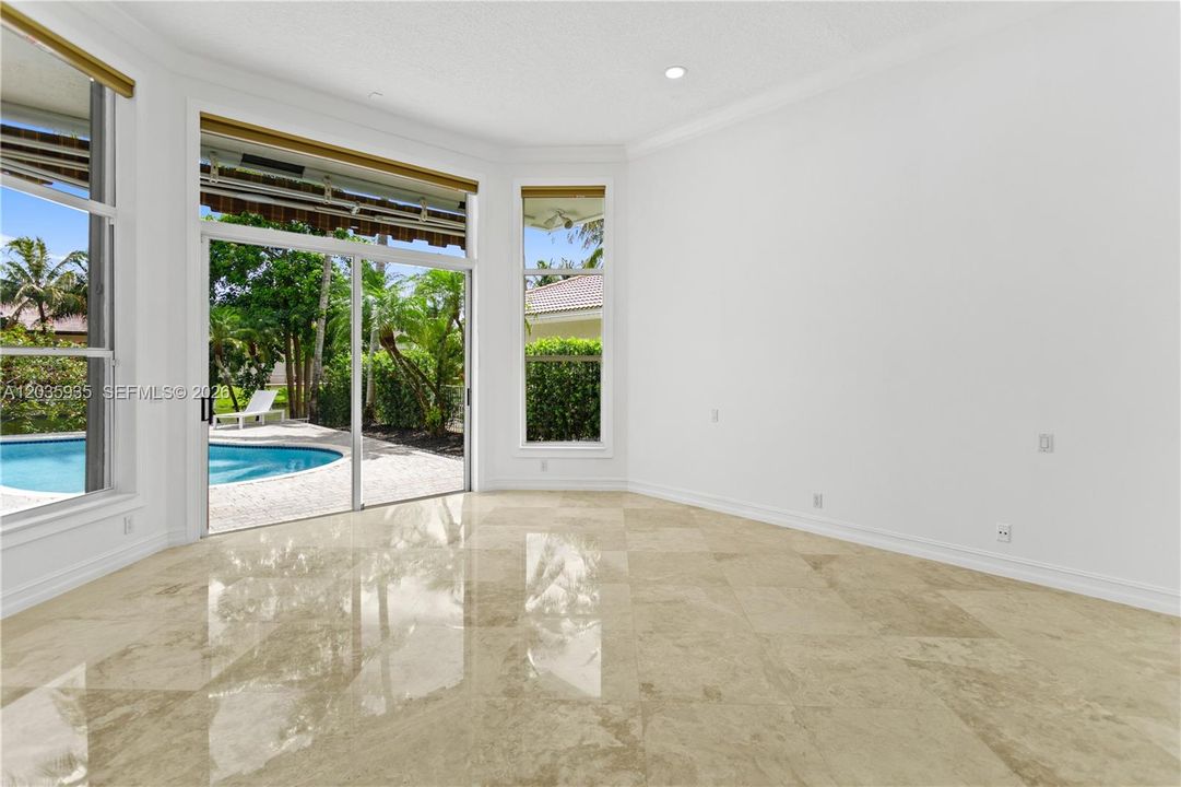 En Venta: $1,649,000 (4 camas, 2 baños, 2833 Pies cuadrados)