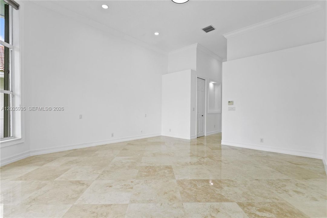 En Venta: $1,649,000 (4 camas, 2 baños, 2833 Pies cuadrados)