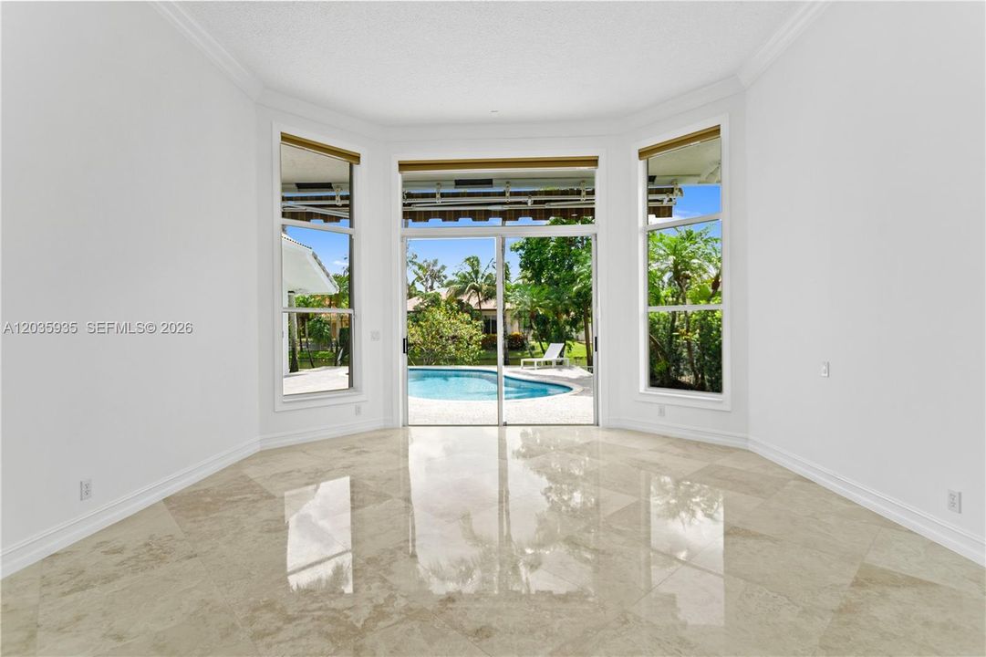 En Venta: $1,649,000 (4 camas, 2 baños, 2833 Pies cuadrados)