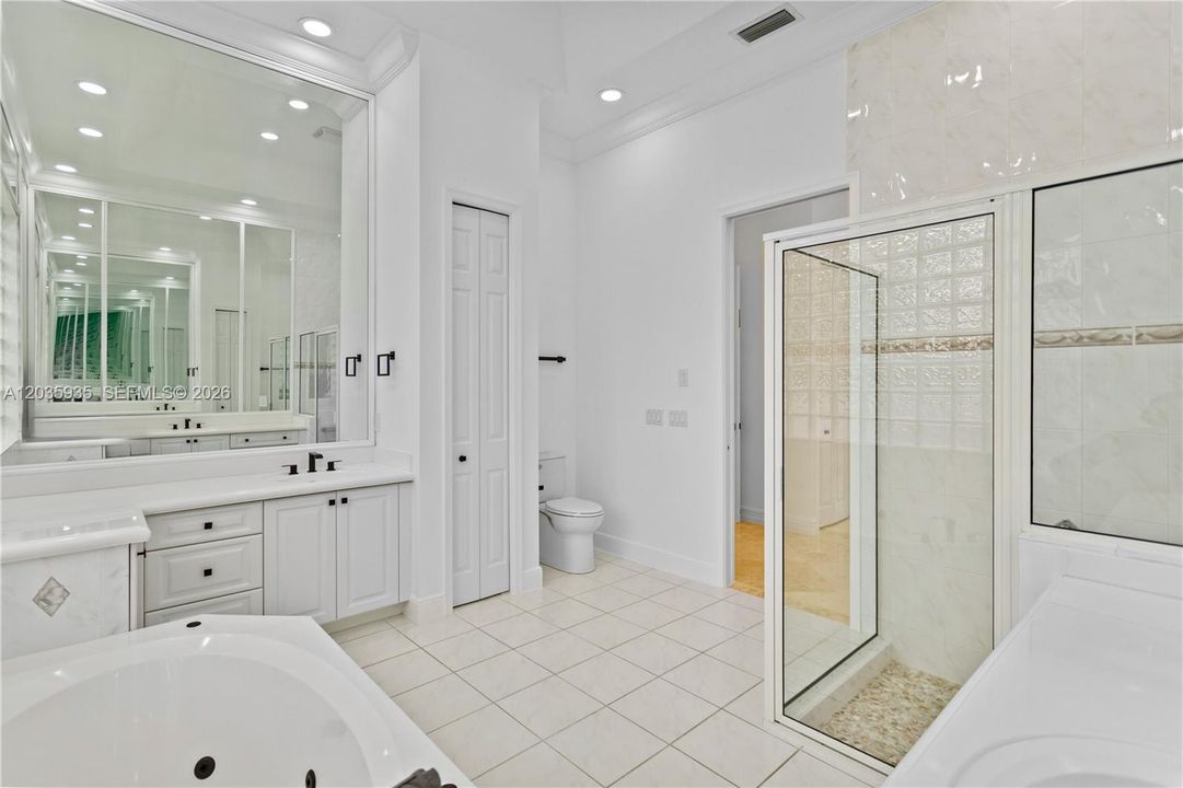 En Venta: $1,649,000 (4 camas, 2 baños, 2833 Pies cuadrados)