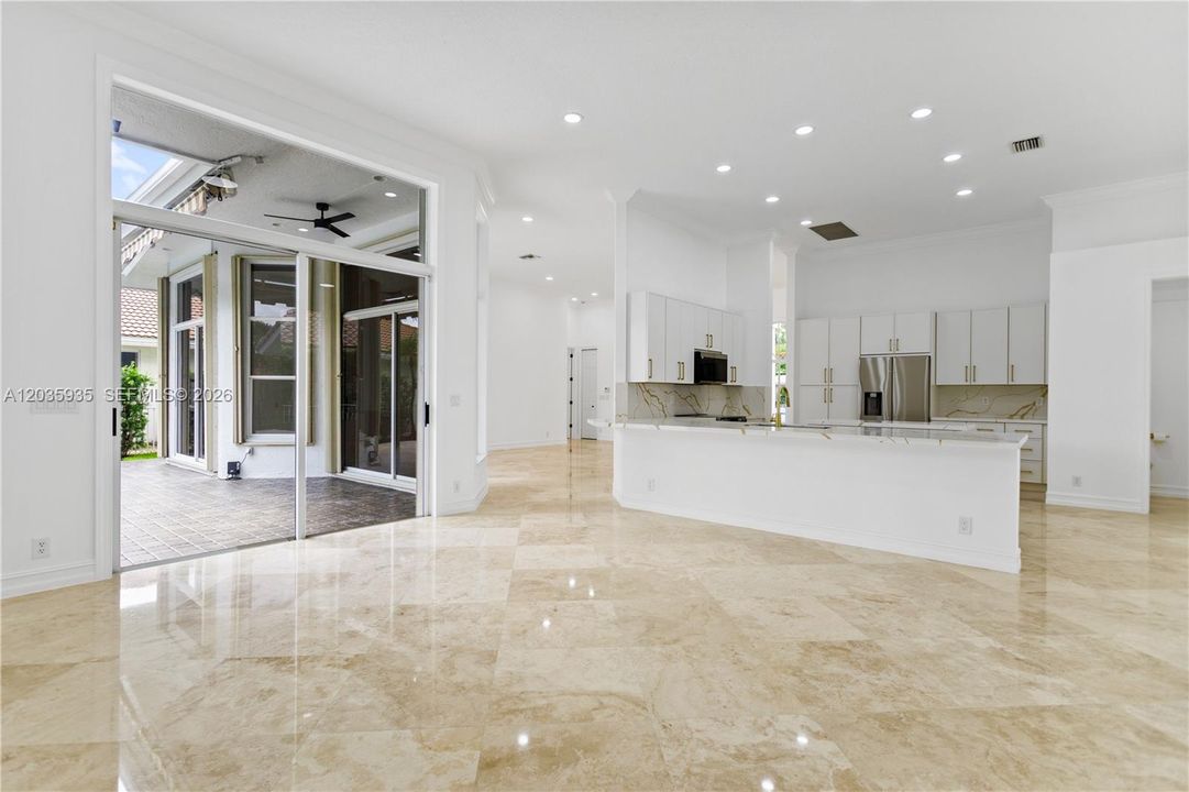 En Venta: $1,649,000 (4 camas, 2 baños, 2833 Pies cuadrados)