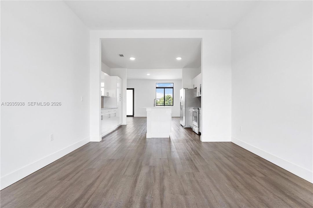 For Rent: $3,200 (3 beds, 2 baths, 1600 Square Feet)