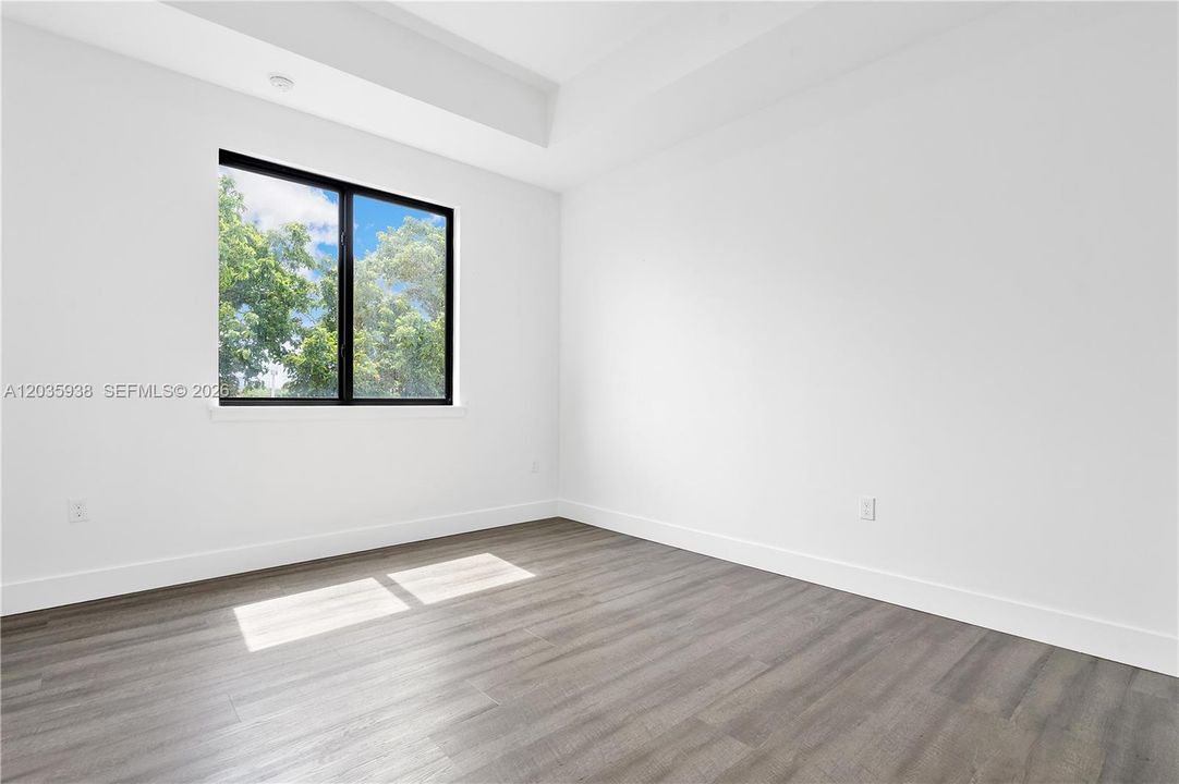 For Rent: $3,200 (3 beds, 2 baths, 1600 Square Feet)
