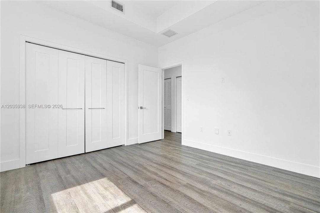 For Rent: $3,200 (3 beds, 2 baths, 1600 Square Feet)