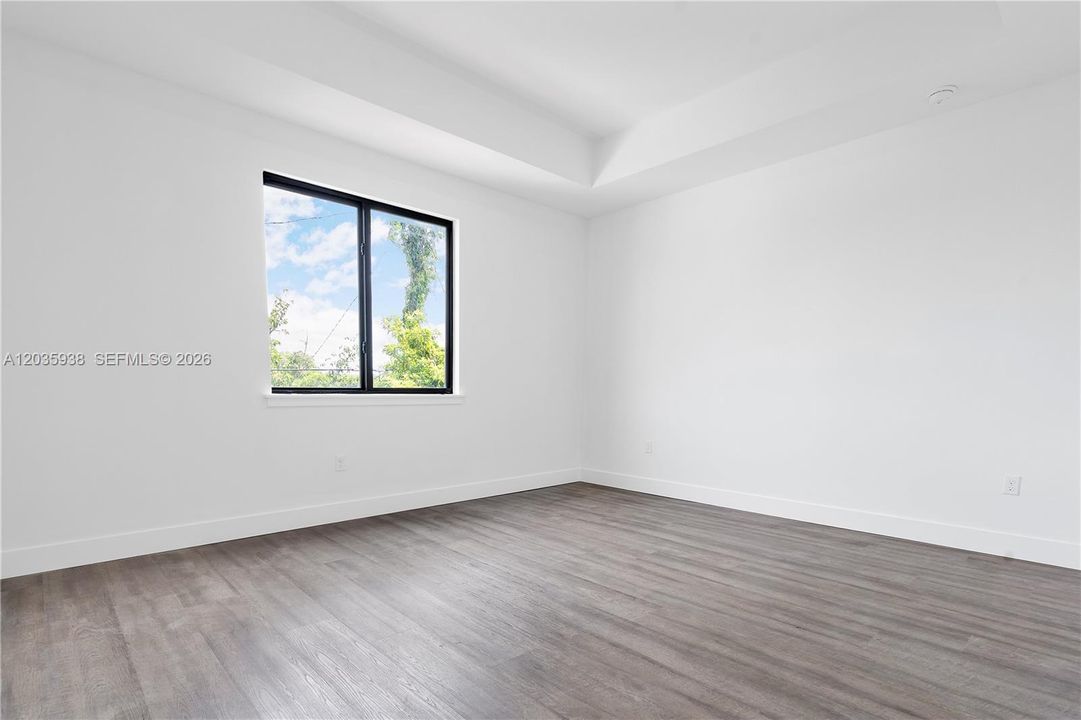 For Rent: $3,200 (3 beds, 2 baths, 1600 Square Feet)