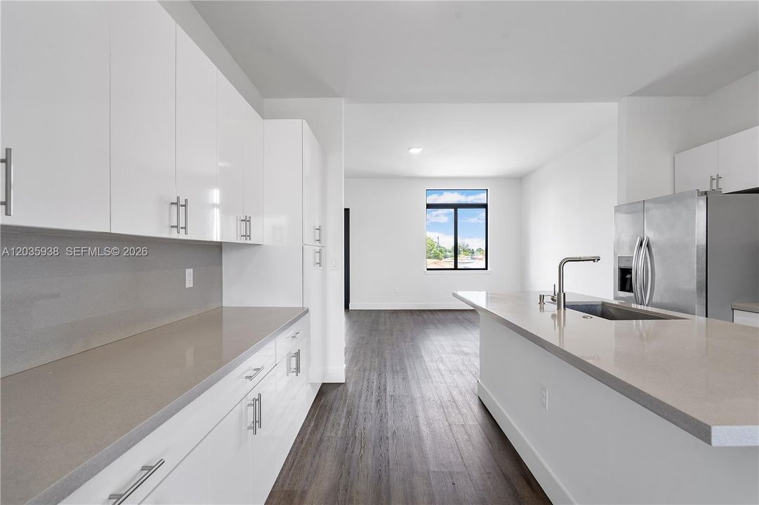 For Rent: $3,200 (3 beds, 2 baths, 1600 Square Feet)