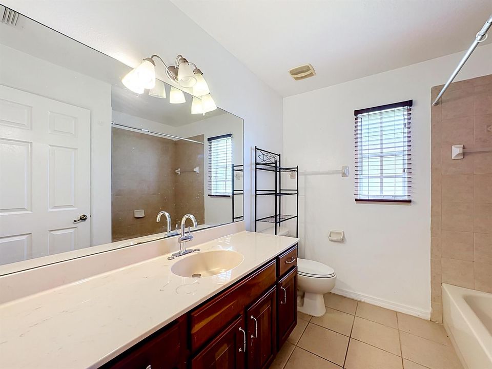 6416 Las Palmas Way-44