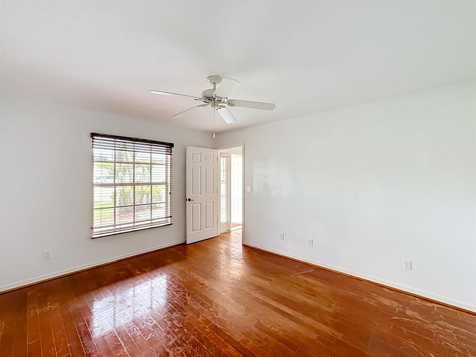 6416 Las Palmas Way-34