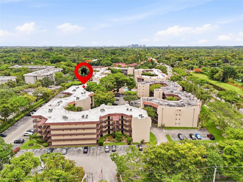 For Sale: $255,000 (2 beds, 2 baths, 1120 Square Feet)