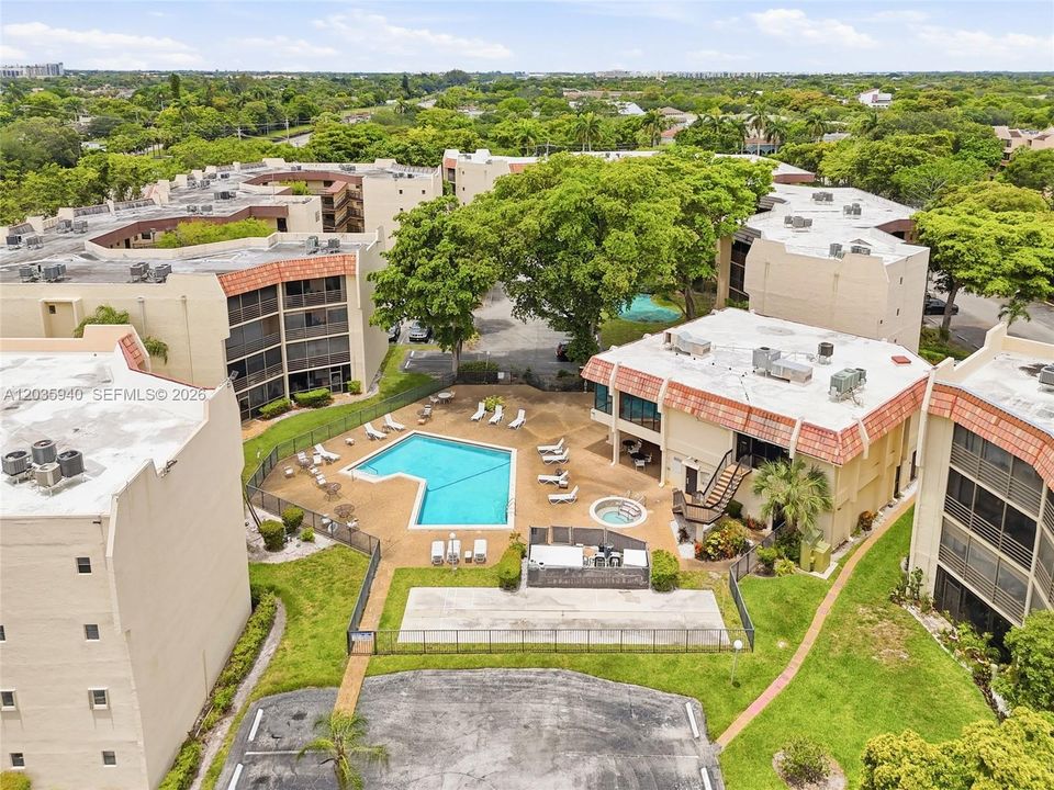 For Sale: $255,000 (2 beds, 2 baths, 1120 Square Feet)
