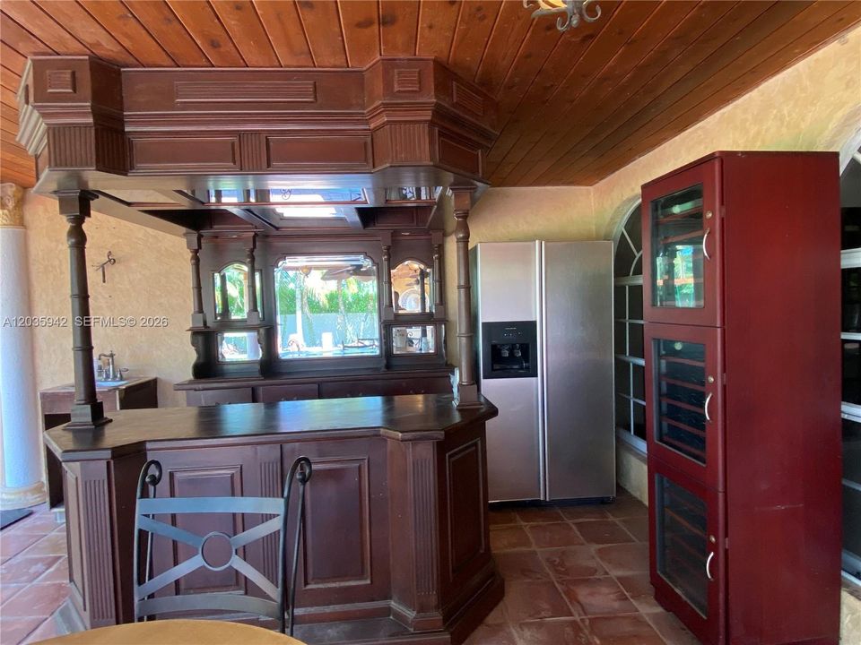 For Rent: $5,600 (5 beds, 3 baths, 3040 Square Feet)
