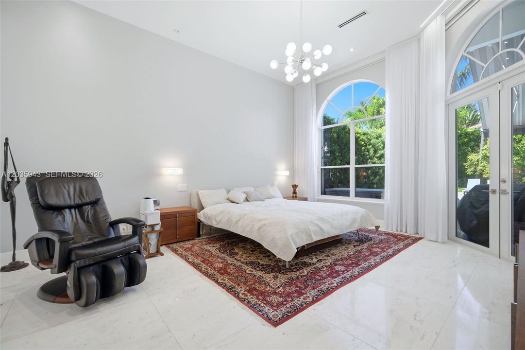 En Venta: $3,690,000 (5 camas, 3 baños, 3661 Pies cuadrados)