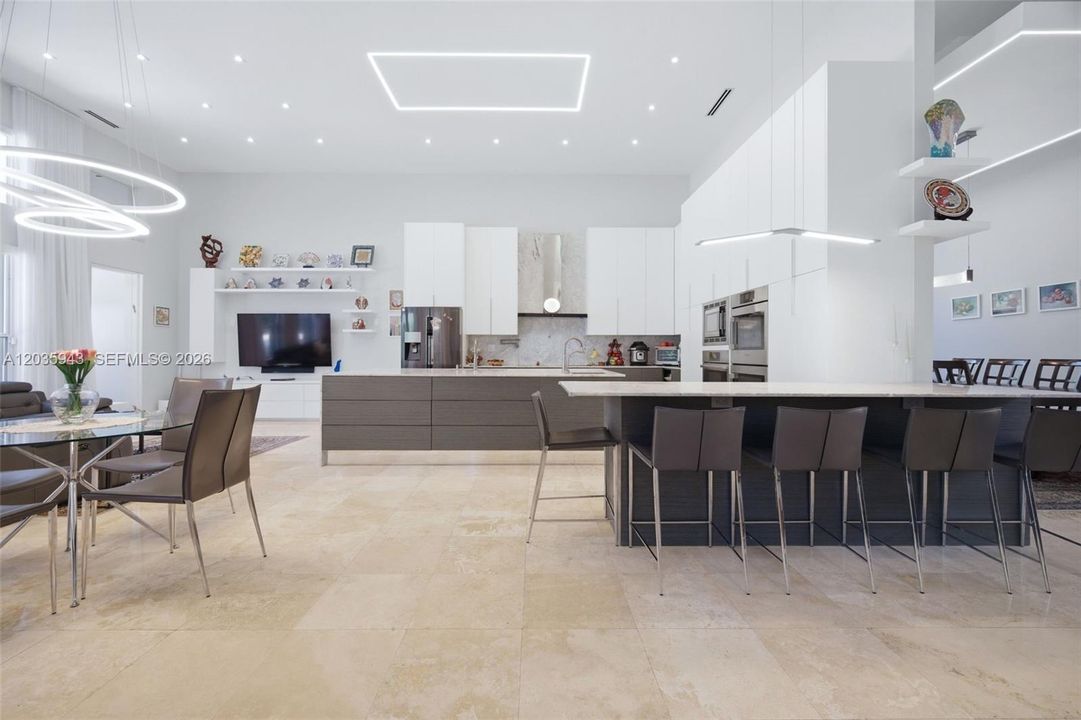 En Venta: $3,690,000 (5 camas, 3 baños, 3661 Pies cuadrados)
