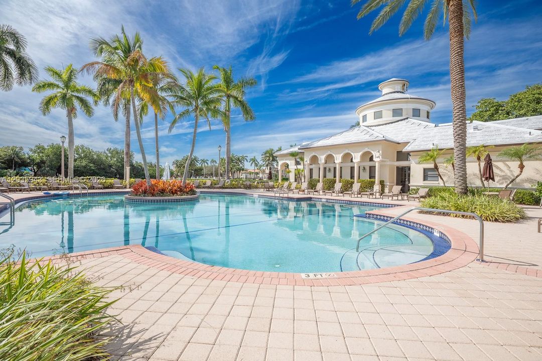 En Venta: $3,690,000 (5 camas, 3 baños, 3661 Pies cuadrados)