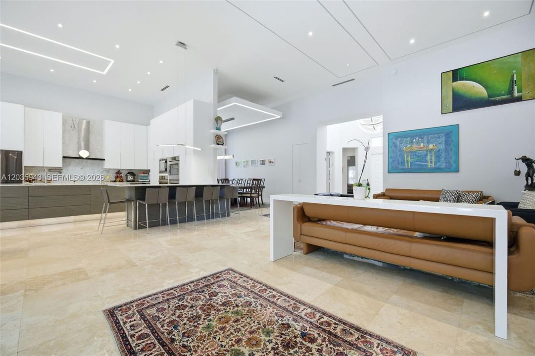 En Venta: $3,690,000 (5 camas, 3 baños, 3661 Pies cuadrados)
