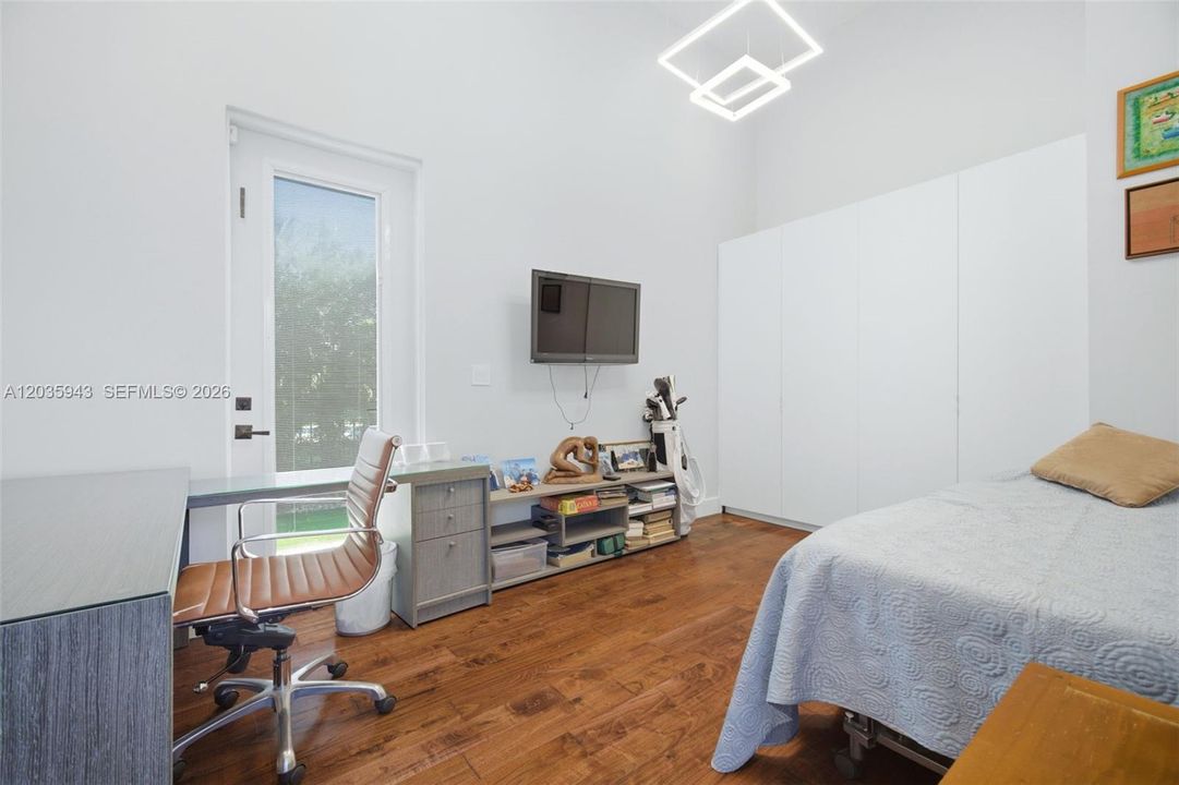 En Venta: $3,690,000 (5 camas, 3 baños, 3661 Pies cuadrados)