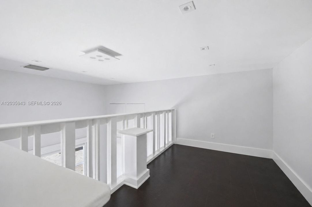 En Venta: $3,690,000 (5 camas, 3 baños, 3661 Pies cuadrados)