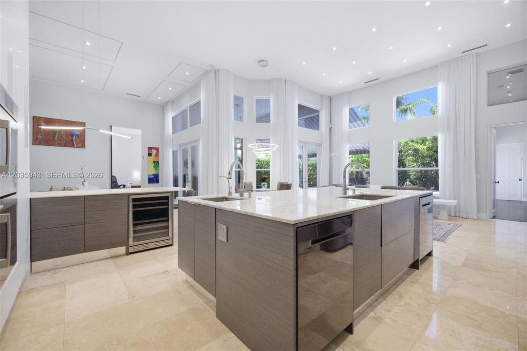 En Venta: $3,690,000 (5 camas, 3 baños, 3661 Pies cuadrados)