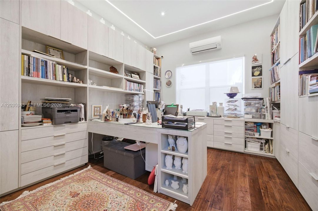 En Venta: $3,690,000 (5 camas, 3 baños, 3661 Pies cuadrados)