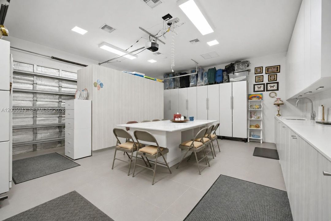 En Venta: $3,690,000 (5 camas, 3 baños, 3661 Pies cuadrados)