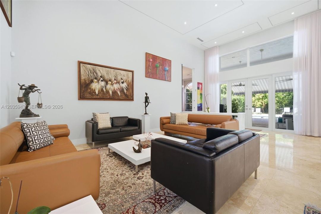 En Venta: $3,690,000 (5 camas, 3 baños, 3661 Pies cuadrados)