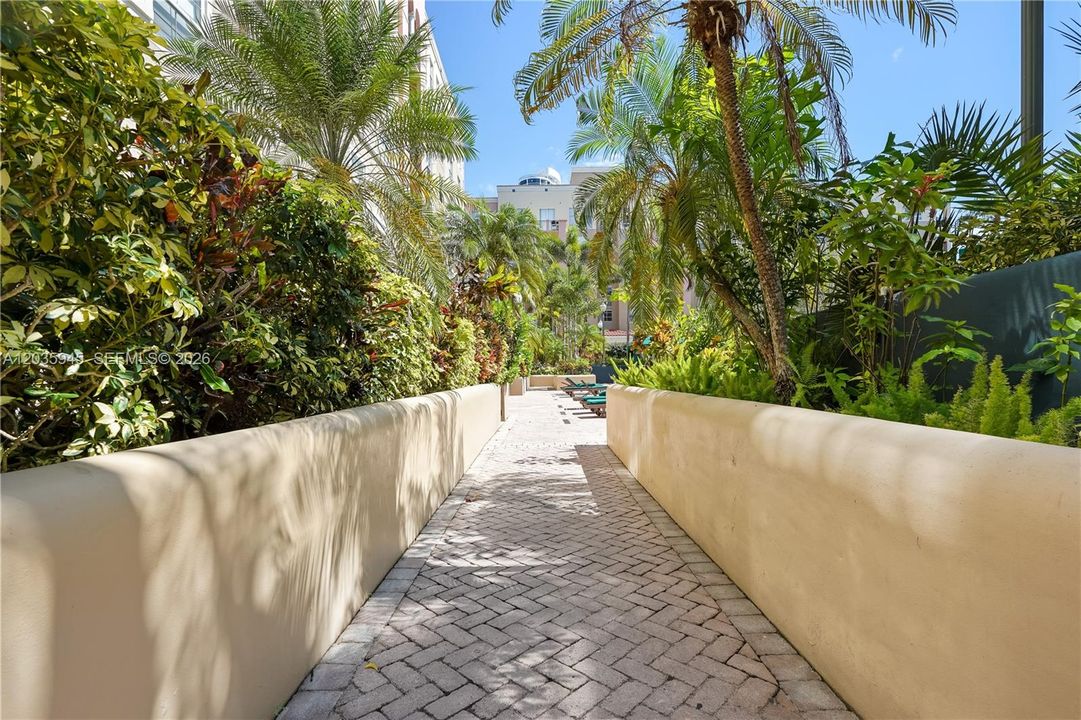 En Venta: $320,000 (1 camas, 1 baños, 816 Pies cuadrados)