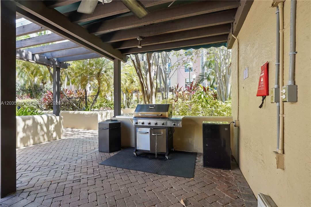 En Venta: $320,000 (1 camas, 1 baños, 816 Pies cuadrados)