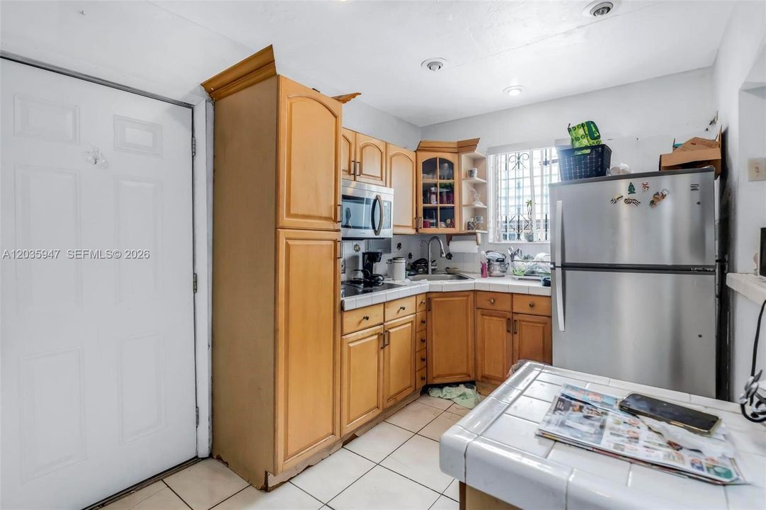 En Venta: $525,000 (4 camas, 3 baños, 1325 Pies cuadrados)