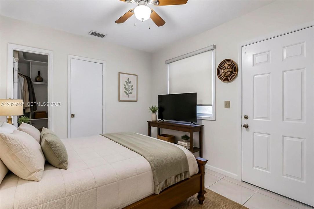En Venta: $525,000 (4 camas, 3 baños, 1325 Pies cuadrados)