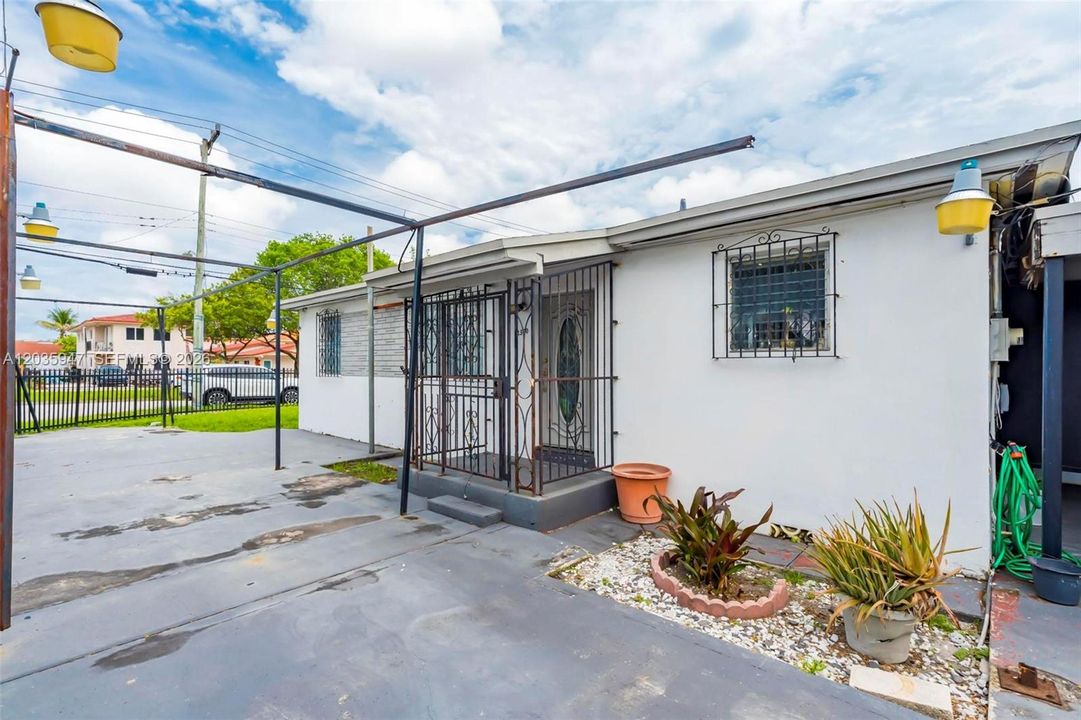 En Venta: $525,000 (4 camas, 3 baños, 1325 Pies cuadrados)