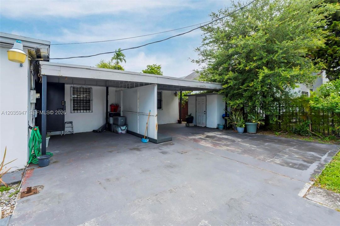En Venta: $525,000 (4 camas, 3 baños, 1325 Pies cuadrados)