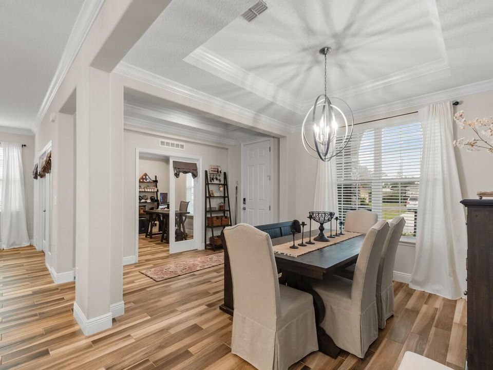 dining/entry/den