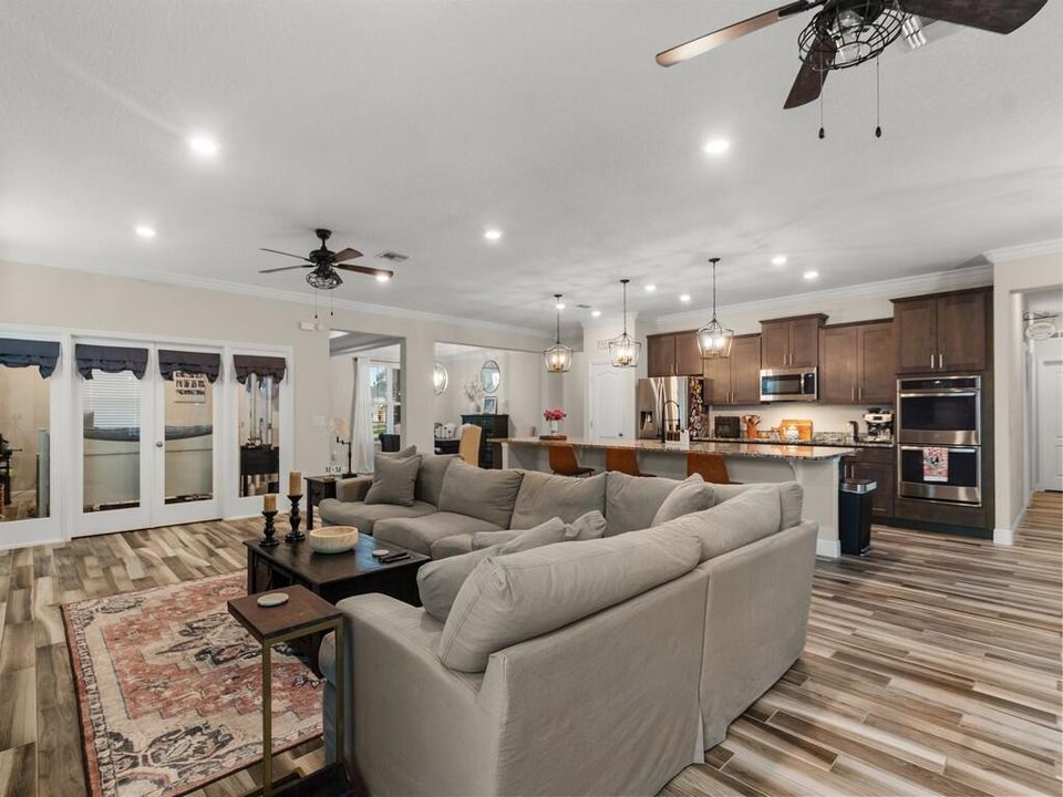 living/kitchen